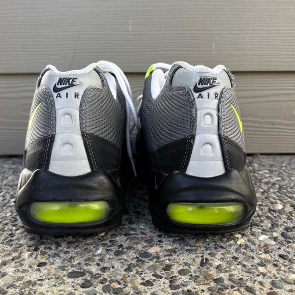 Nike Air Max 95 EM Volt Cool Grey Black Green White Mens Size 11 554971-031 - Picture 8 of 10